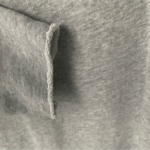 Crown & Ivy(OX)Curvy Flamingo Winter Fun (NWOT) Gray with raveled/unfinished hem - Picture 8 of 8